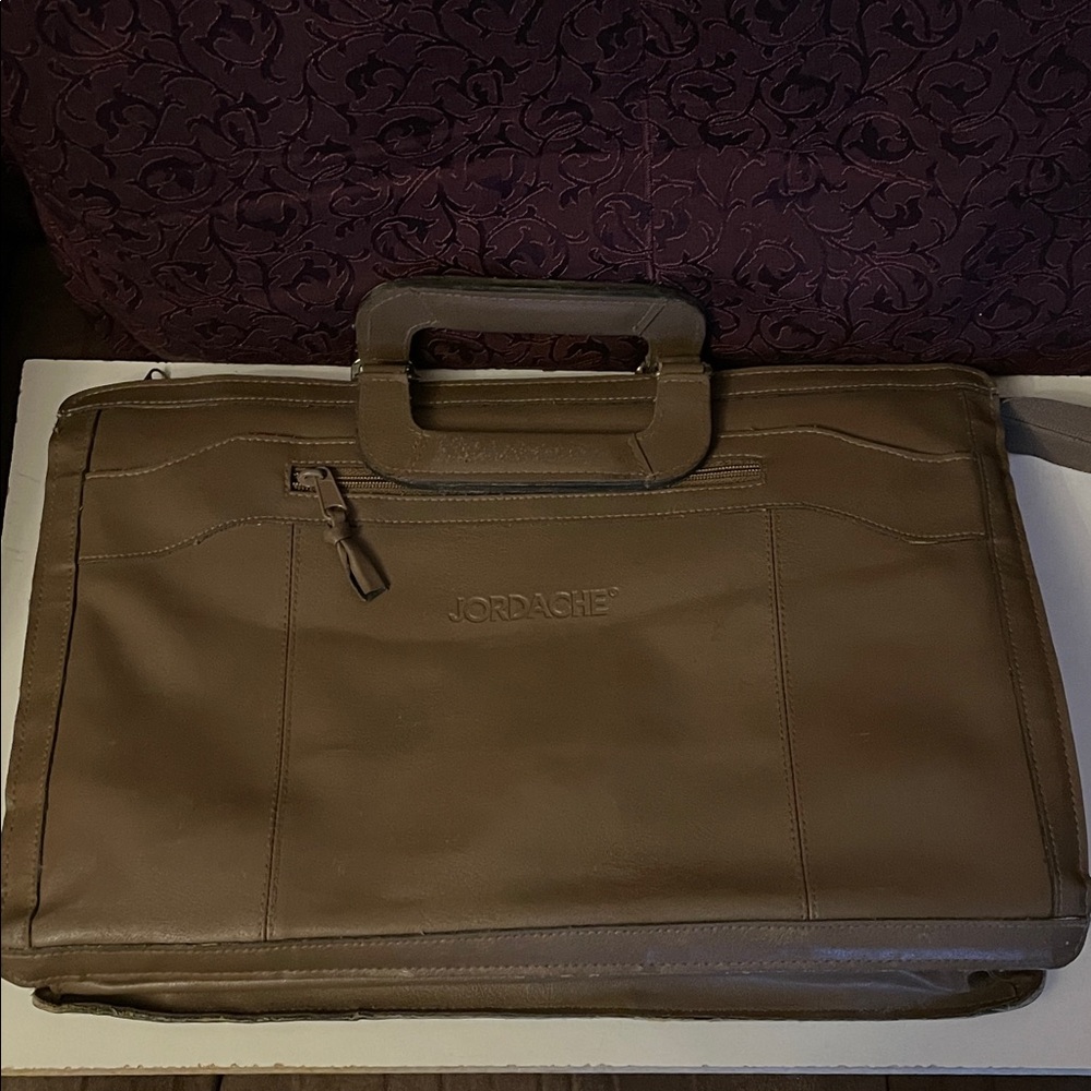 Jordache Vintage 1980’s Tan Non-Leather Men's Briefcase